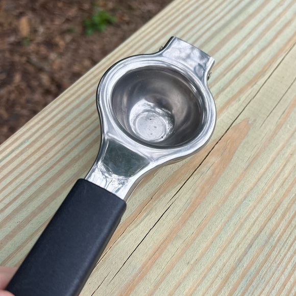 IKEA SYLVASS Lemon Squeezer - Durable Stainless Steel with Ergonomic Grip - Picture 7 of 14